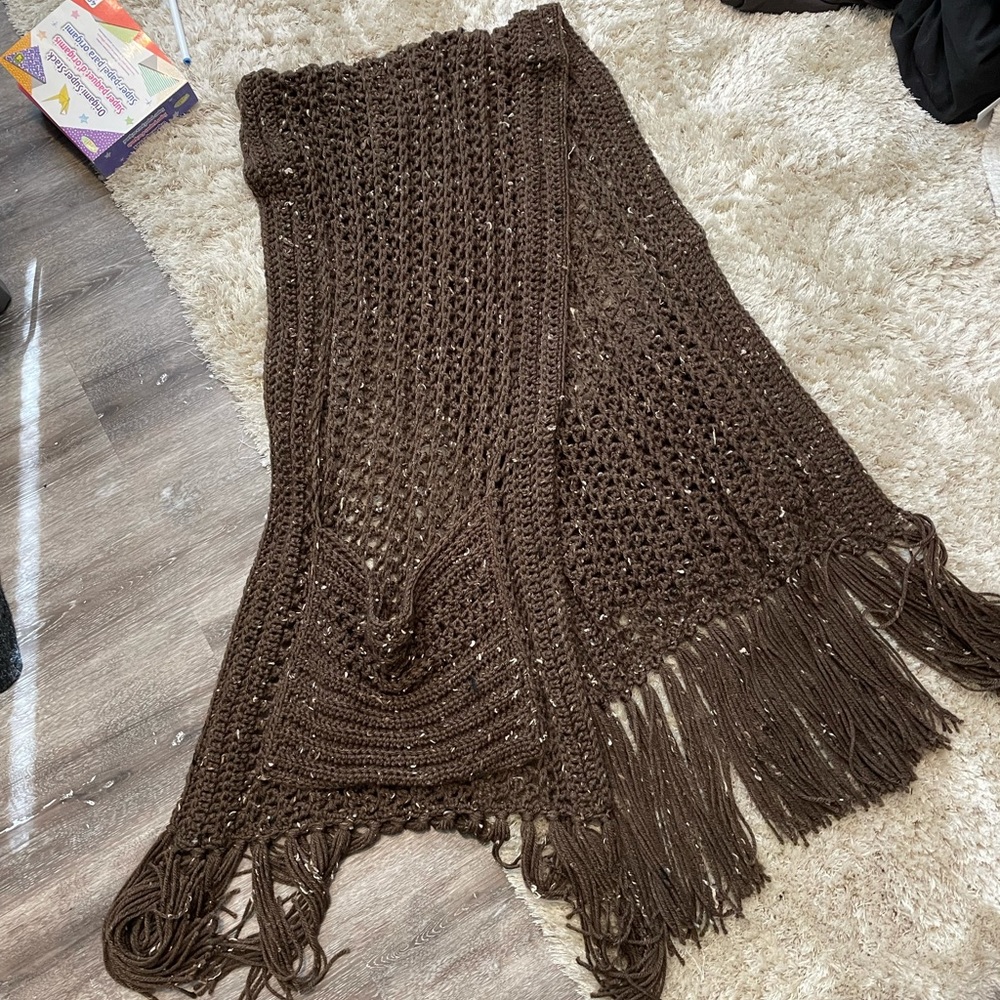 💕2/$30💕Women’s brown pocket shawl